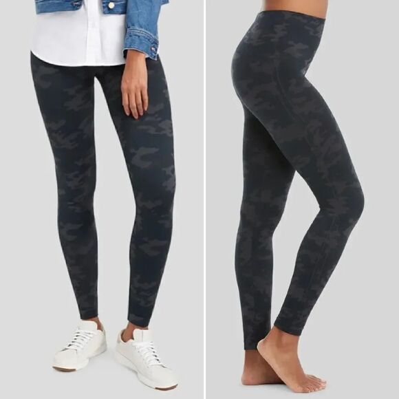 SPANX Black Camo Print Look At Me Now Seamless Leggings Size 1X NWT - Picture 1 of 16